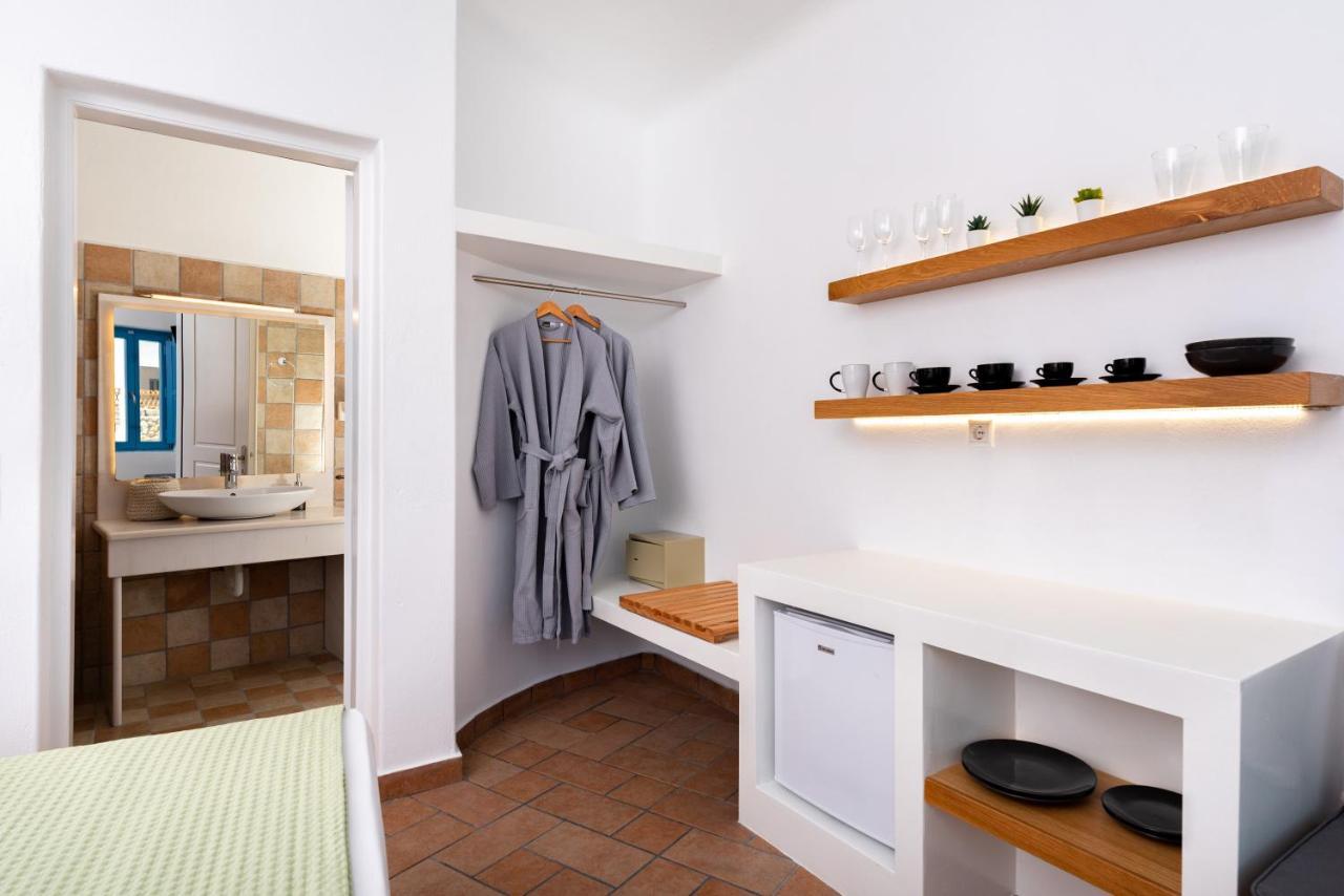 Hotel Seaside Breeze à Kamári Extérieur photo