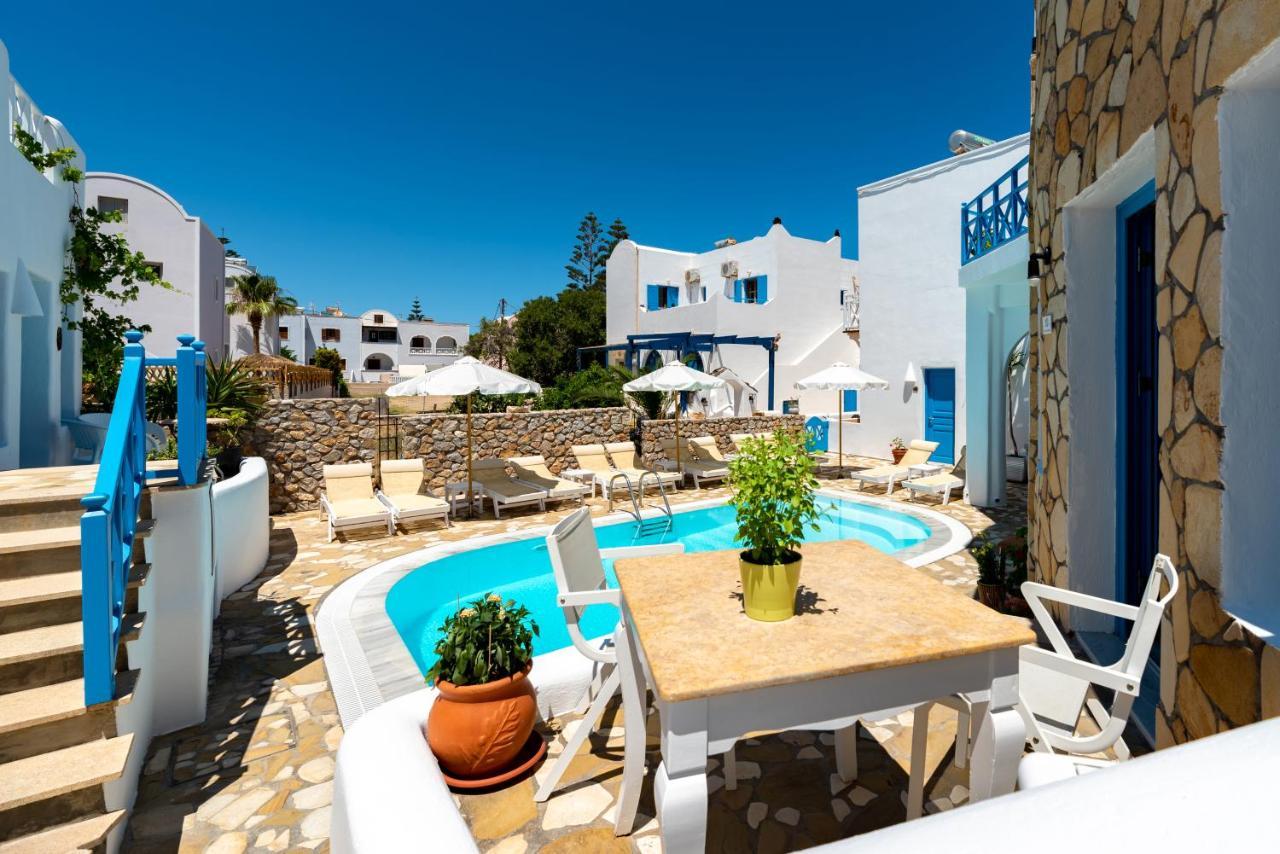 Hotel Seaside Breeze à Kamári Extérieur photo