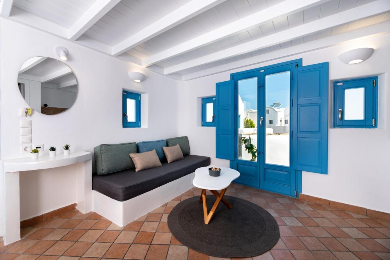 Hotel Seaside Breeze à Kamári Extérieur photo