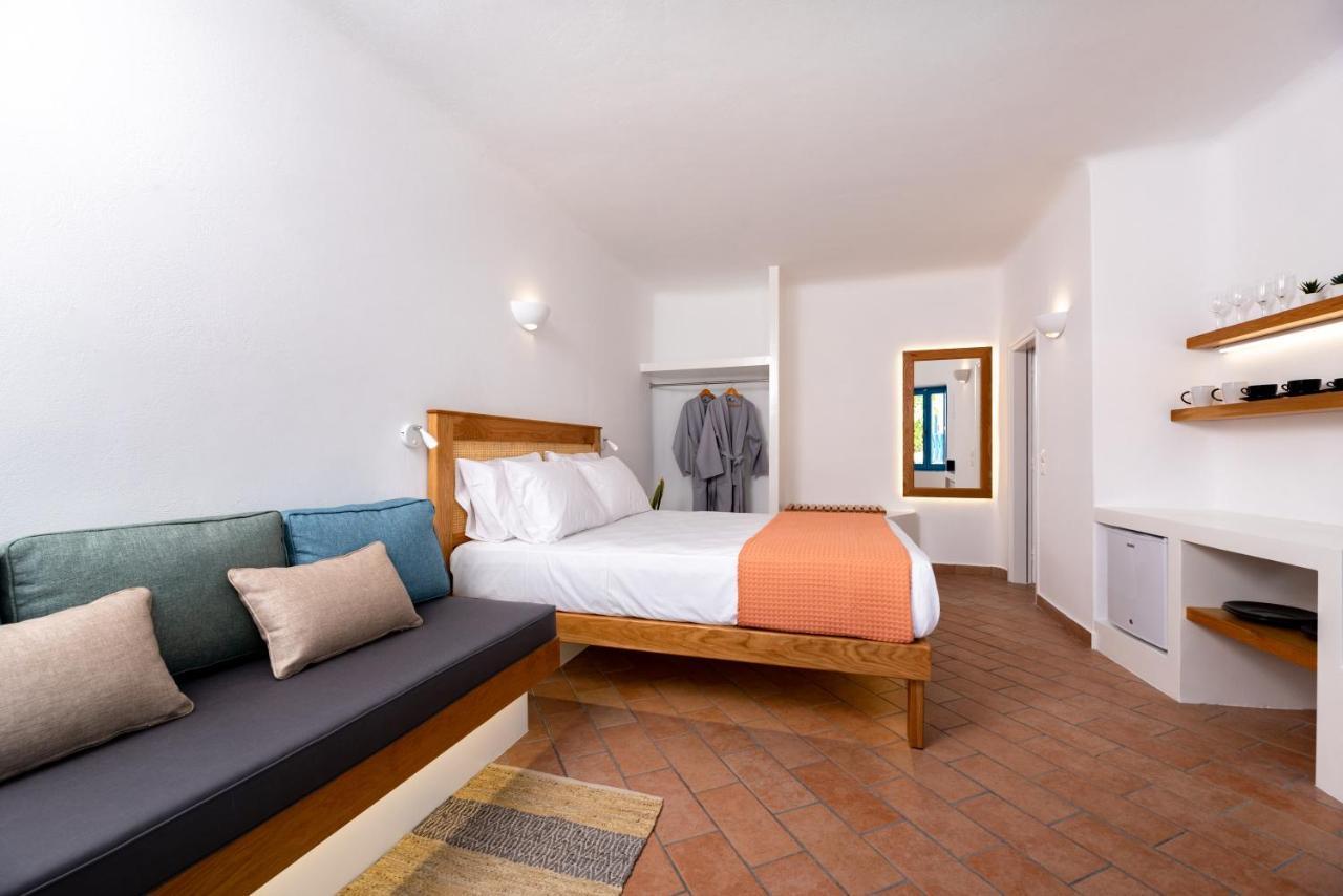 Hotel Seaside Breeze à Kamári Extérieur photo