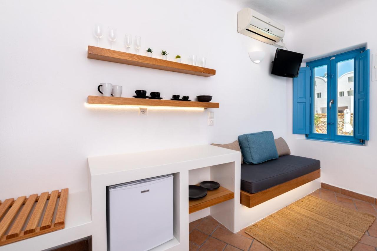 Hotel Seaside Breeze à Kamári Extérieur photo