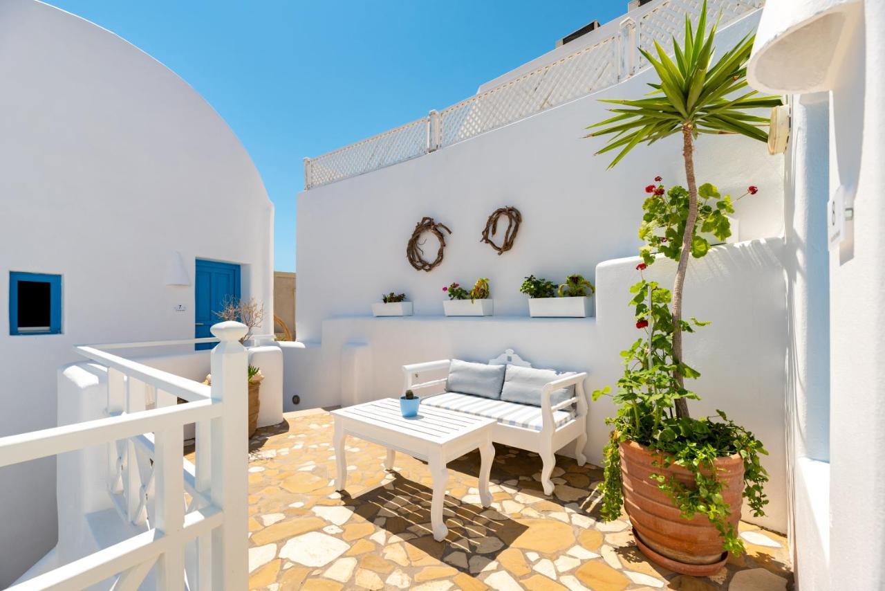 Hotel Seaside Breeze à Kamári Extérieur photo