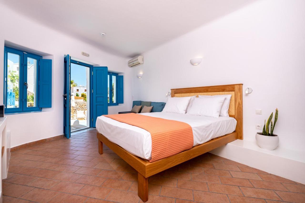 Hotel Seaside Breeze à Kamári Extérieur photo