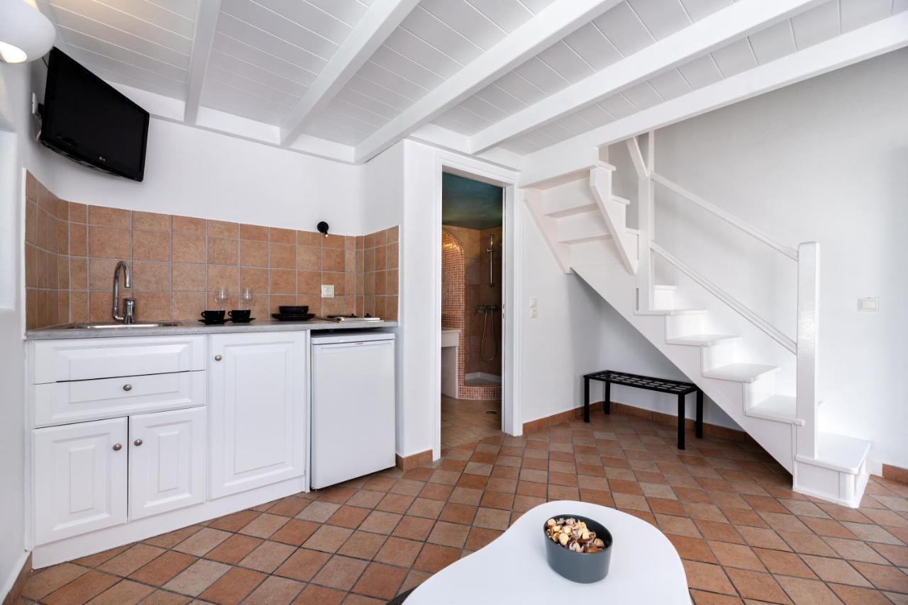 Hotel Seaside Breeze à Kamári Extérieur photo
