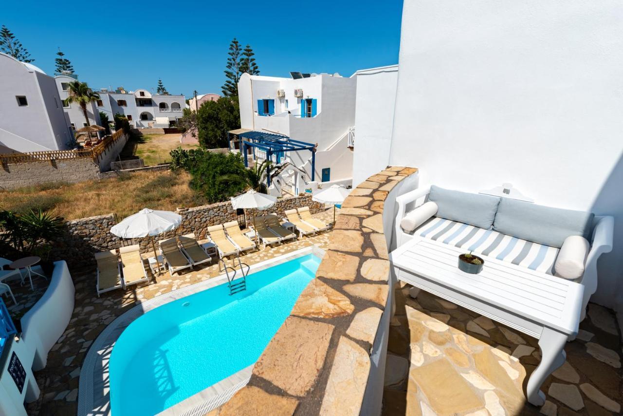 Hotel Seaside Breeze à Kamári Extérieur photo