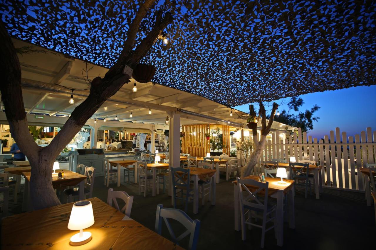 Hotel Seaside Breeze à Kamári Extérieur photo