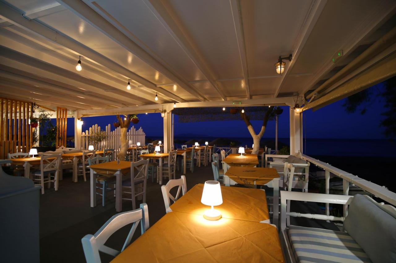 Hotel Seaside Breeze à Kamári Extérieur photo