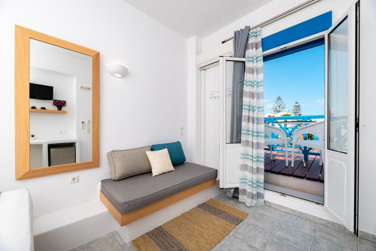 Hotel Seaside Breeze à Kamári Extérieur photo
