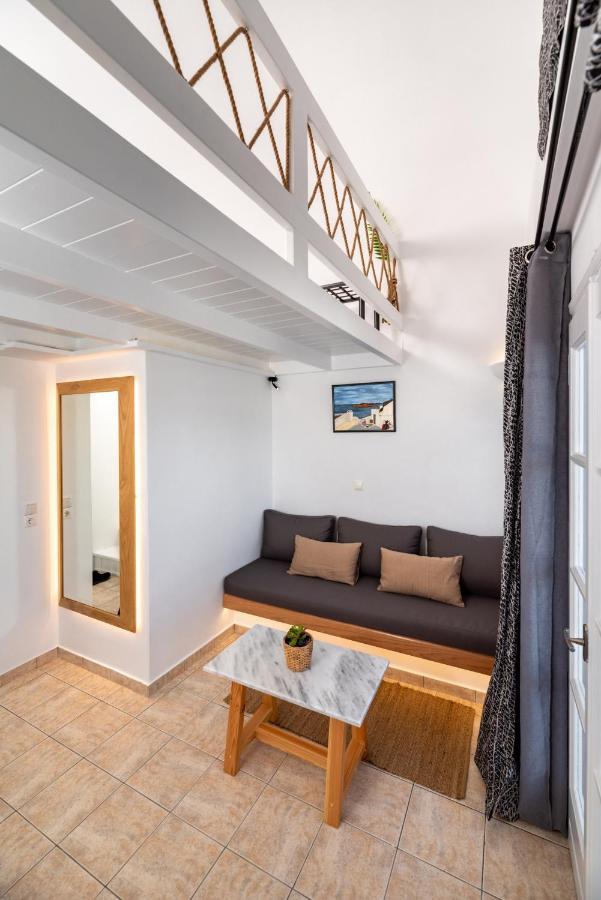 Hotel Seaside Breeze à Kamári Extérieur photo
