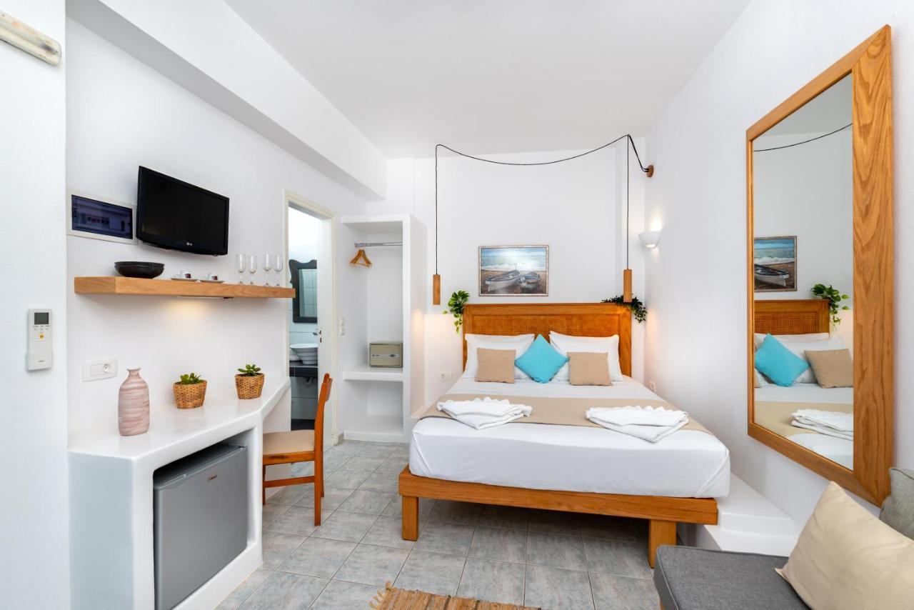 Hotel Seaside Breeze à Kamári Extérieur photo