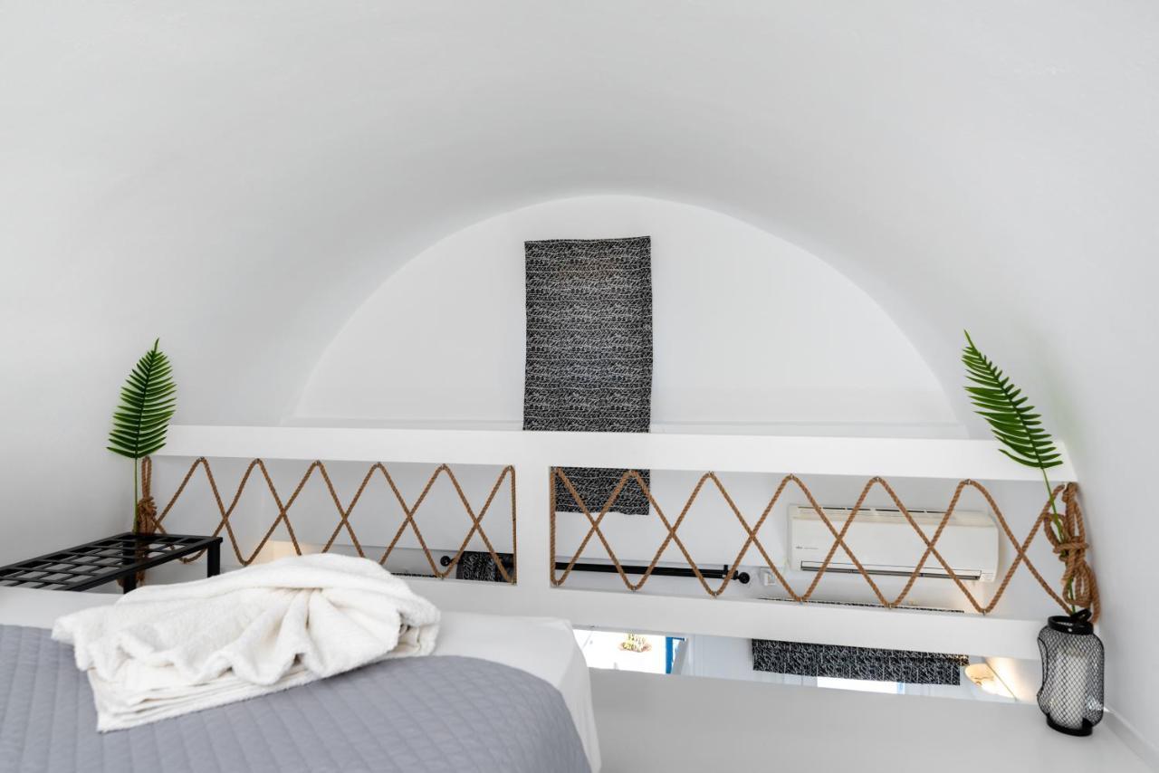 Hotel Seaside Breeze à Kamári Extérieur photo