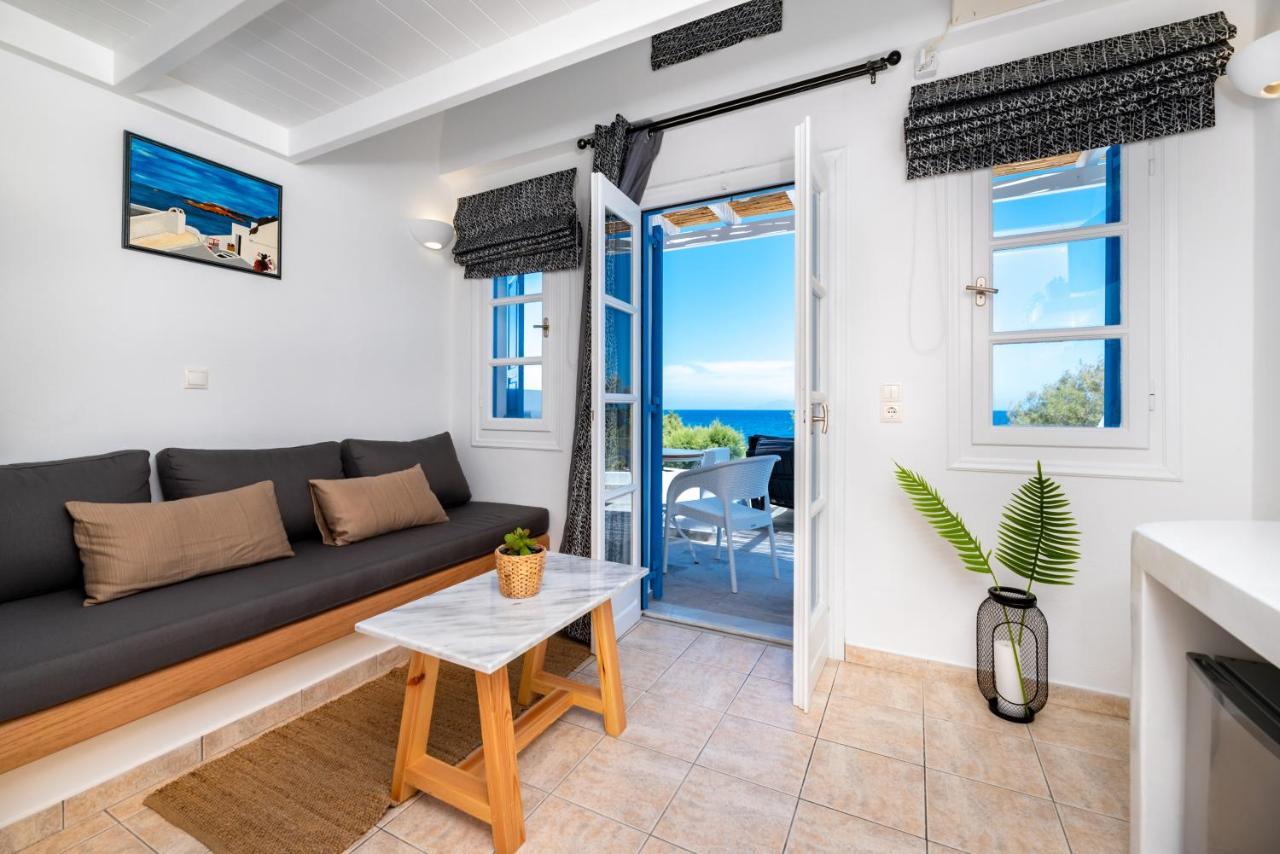 Hotel Seaside Breeze à Kamári Extérieur photo