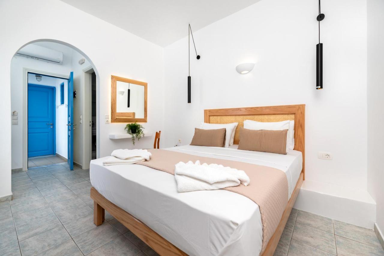 Hotel Seaside Breeze à Kamári Extérieur photo