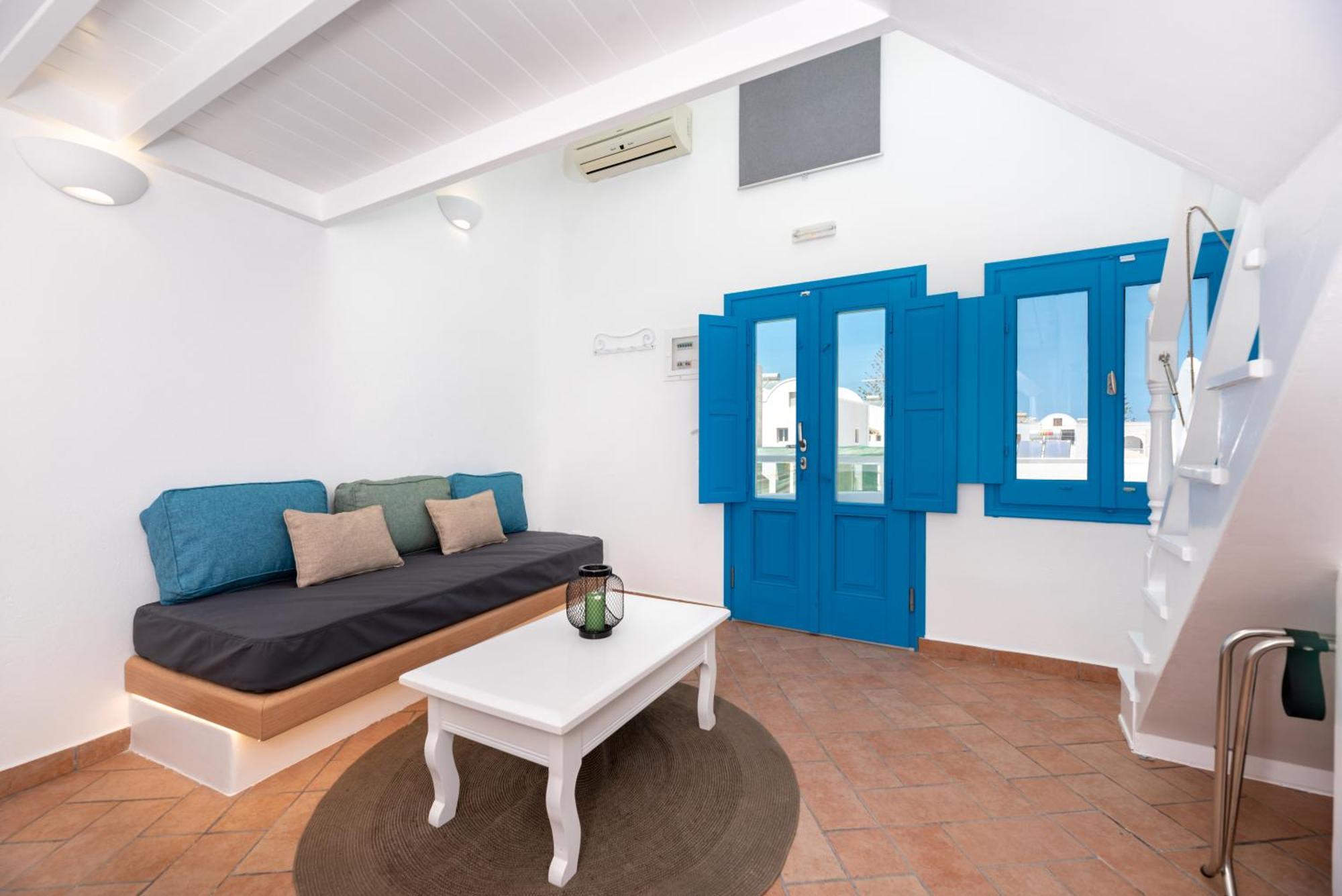 Hotel Seaside Breeze à Kamári Extérieur photo